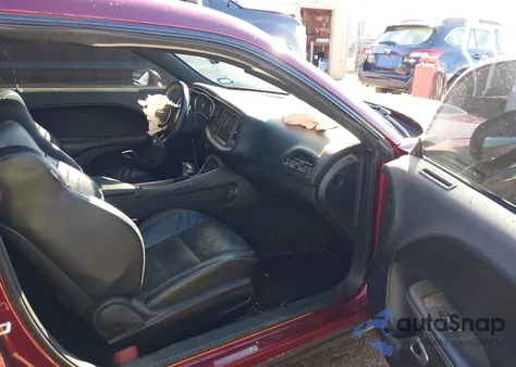 2017 Dodge Challenger Srt 392 from USA, damaged, VIN 2C3CDZDJ8HH555539